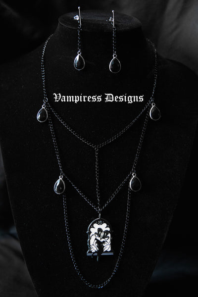 Ram Witch with Black Teardrop Necklace Set